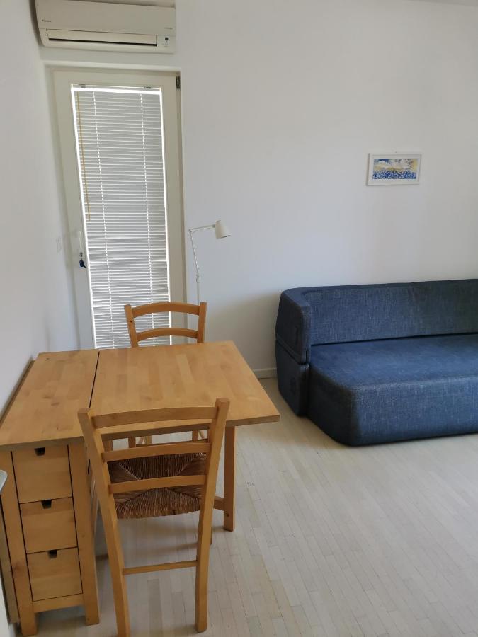 Apartment Buzolic Хвар Экстерьер фото